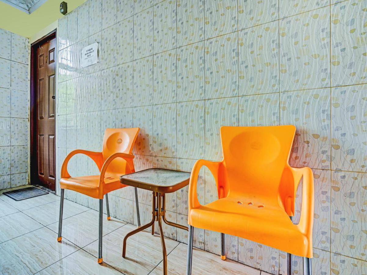Oyo 90238 Hotel Nusantara Cirebon Exterior foto