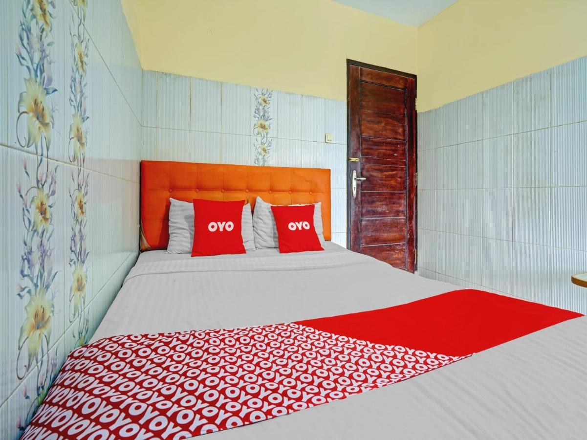 Oyo 90238 Hotel Nusantara Cirebon Exterior foto