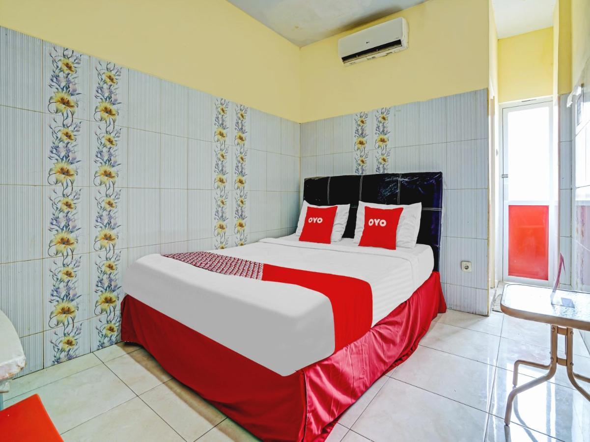 Oyo 90238 Hotel Nusantara Cirebon Exterior foto
